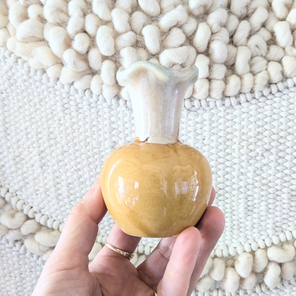 Charming Yellow ruffled Vintage Ceramic Bud Vase